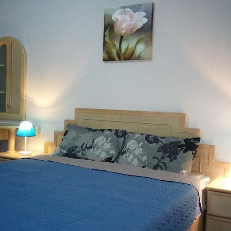 Pinang Beach Apartment @ Bayu Emas Batu Feringgi Dış mekan fotoğraf